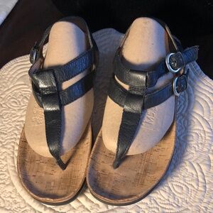 Born Double adjustable buckle straps leather t-strap cork insole low sandals
